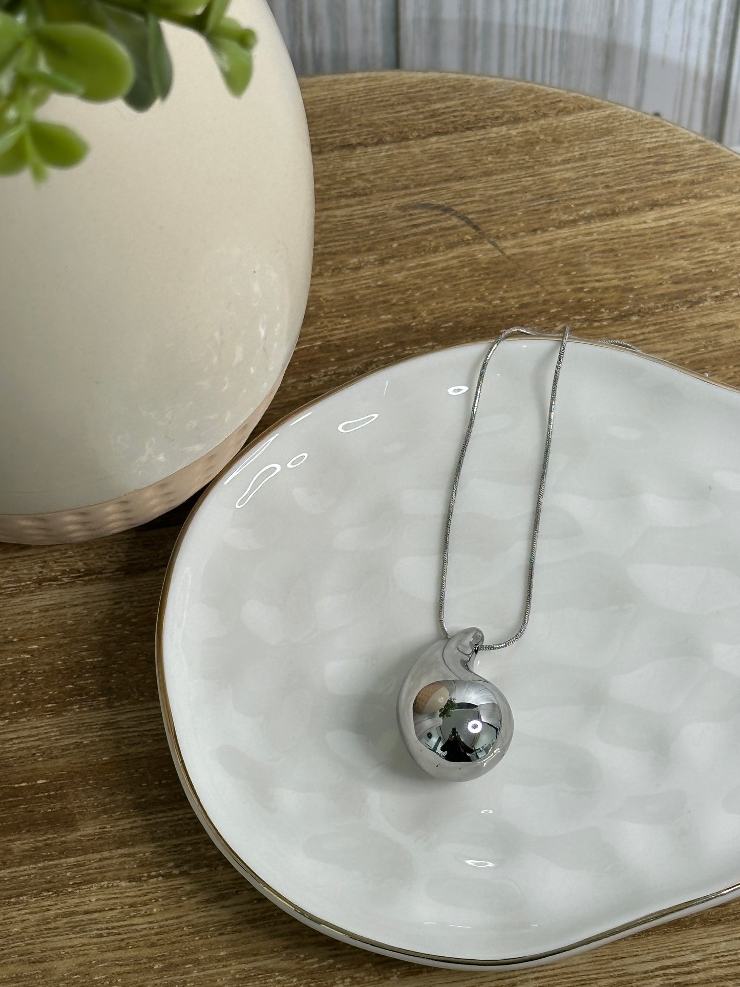 The Drop Necklace